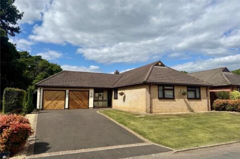 New Milton, BH25 - property photo