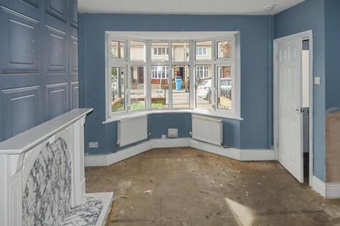 30 Twenty Second Avenue, Hull, East Yorkshire, HU6 9LR