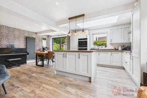 Open Plan Kitchen / Diner / Living Space