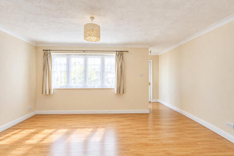 unfurnished_livin...
