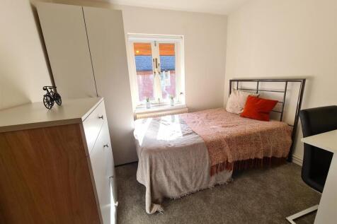 Room 1, Flat 16, The Forum