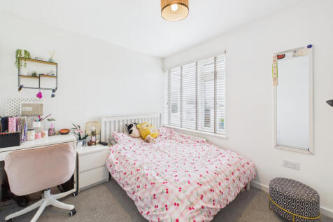 CAM05627G0-PR0019-STILL006