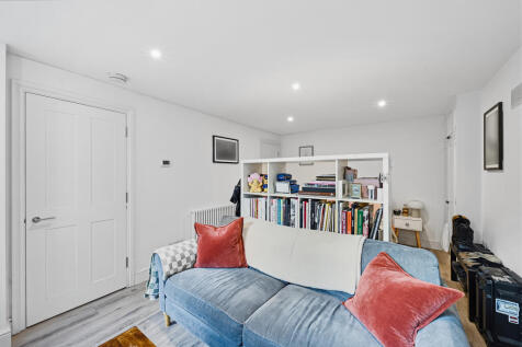 The Gardens, East Dulwich London SE22 photo 3