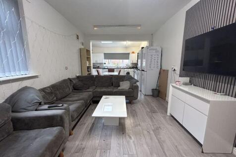 Harlaxton Drive, Nottingham photo 3