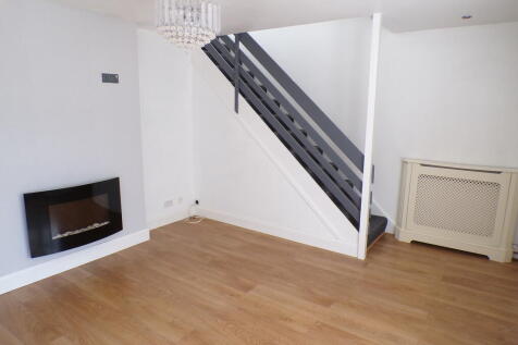 Squirrel Close, Heath Hayes, Cannock photo 3