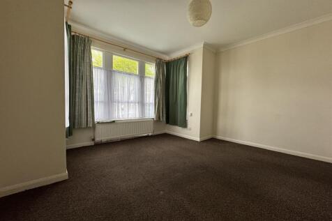 Palmerston Road, Westcliff on Sea photo 5