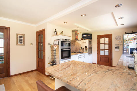 Breakfasting Kitchen