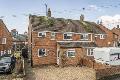 6 New Road, Maidford (e) cr.jpg