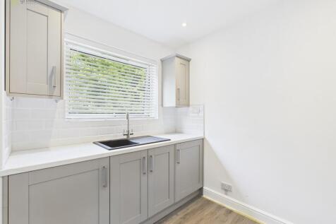 CAM03830G0-PR0214...