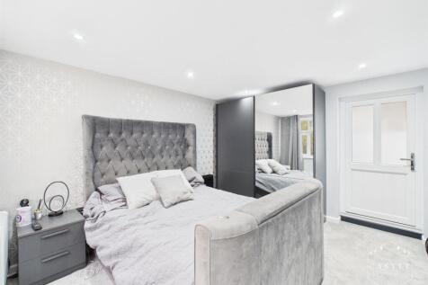 SEPARATE ANNEXE - BEDROOM