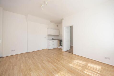Lounge/Kitchen