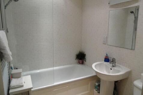 6 The Grange, Deighton Road, Wetherby LS22 7TE photo 3