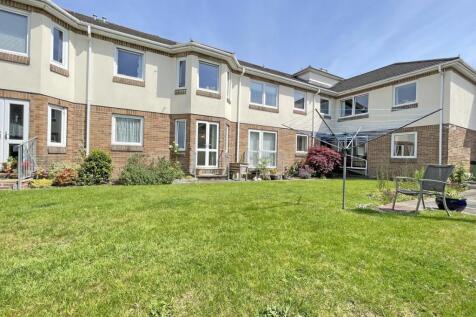 Elim Court 8 - Rear.jpg