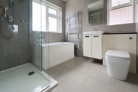 SHOWER ROOM