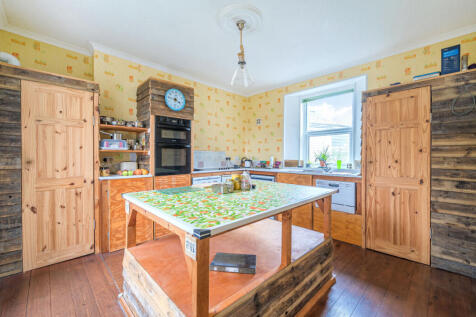 1392809-6-694041b...