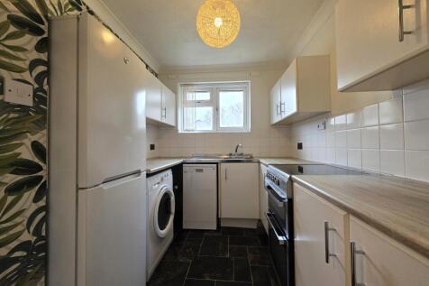 Gonville Close, Mildenhall, Suffolk, IP28 7PY photo 3