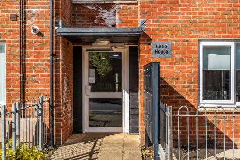 4-Litho-House-14