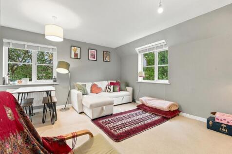 CARTE PLACE, Langdon Hills, Basildon, Essex photo 4