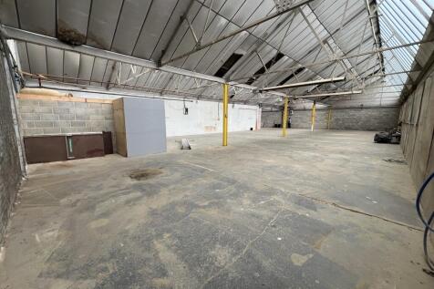 Commercial Property to rent Image 3