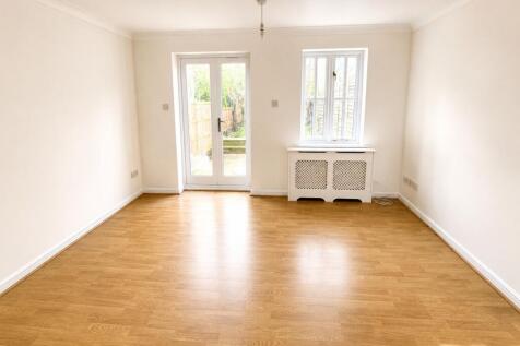 Napier Court, Somertrees Avenue, London, SE12 0BZ photo 4