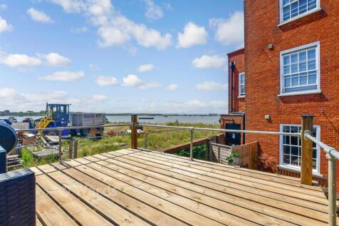 Patio / Decking