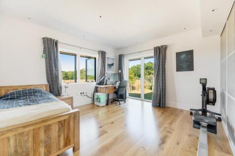 6 bed, 5 bath Detached in Bristol - Photo 34