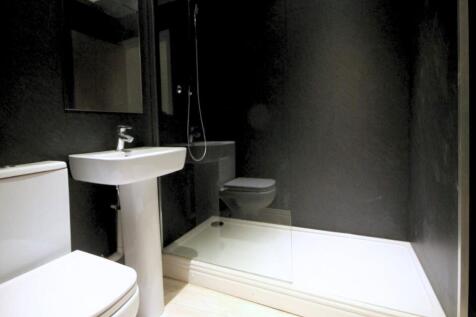 Falconar House Bathr