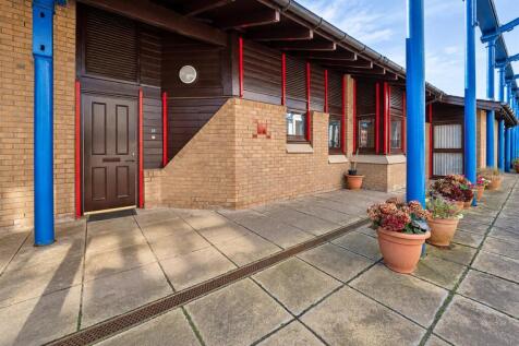 18 Braehead Methven Walk Dundee-1.jpg