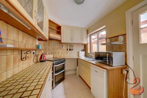 7 Lichfield Ave (11).jpg