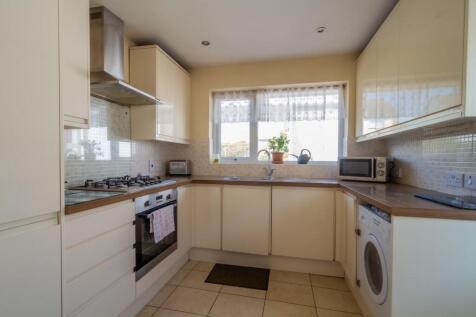 Brookside Crescent, Caerphilly photo 3