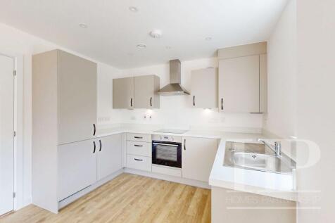 Lounge/dining/kitchen area