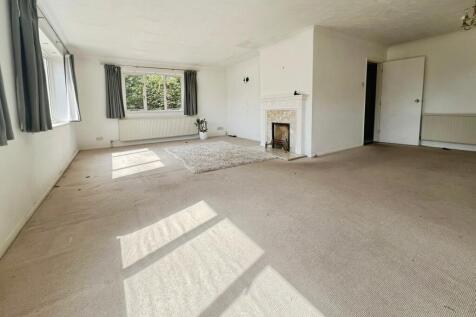 Warren Hill Road, Woodbridge photo 4