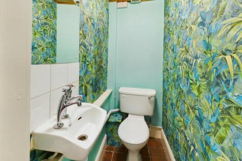 CAM02519G0-PR0132-STILL010