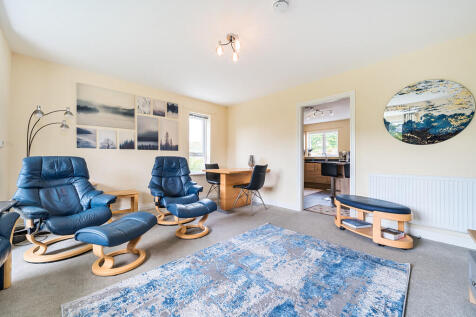 Living/Dining Roo...