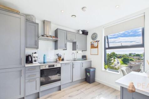 Open Plan Kitchen / Living Room