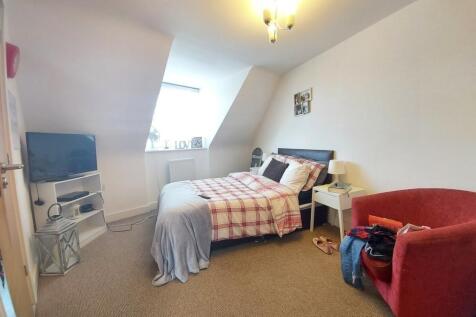 Room 5 - Ensuite