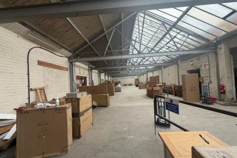 Light Industrial to rent Image 9