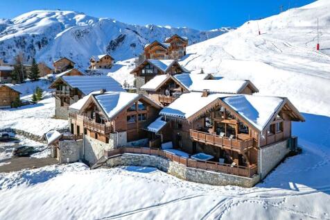 Comlex of 3 chalets