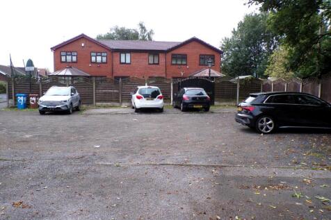 TavernCourt35parking.JPG
