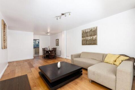 3 Bedroom Flat in W11 2PJ