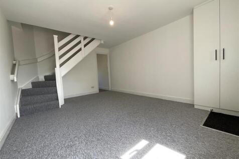 Meadow Court, Narborough photo 3