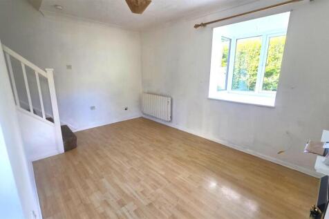 Living Room.jpg