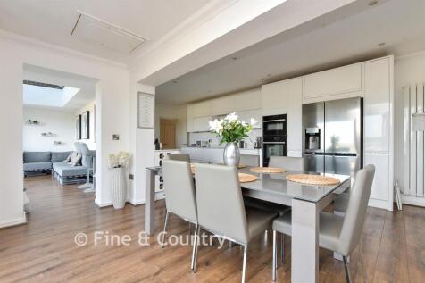Kitchen/Breakfast Area