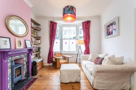 19 Shaftesbury Ro...