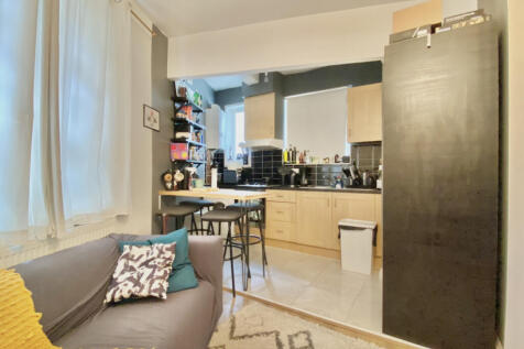 Tooting, SW17 9SB photo 3