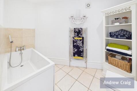 Ground Floor Bathroo