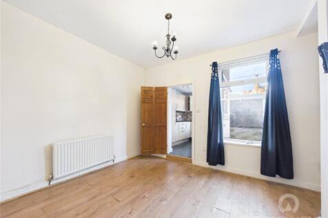 Mayfair Road, Darlington, Durham, DL1 photo 5