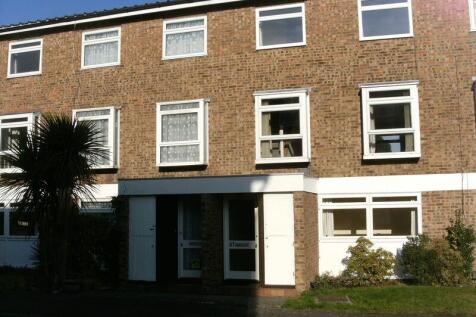 3-bed terraced on South Tonbridge, £1,650/mo