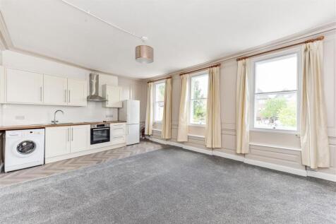 Kitchen / Living Space