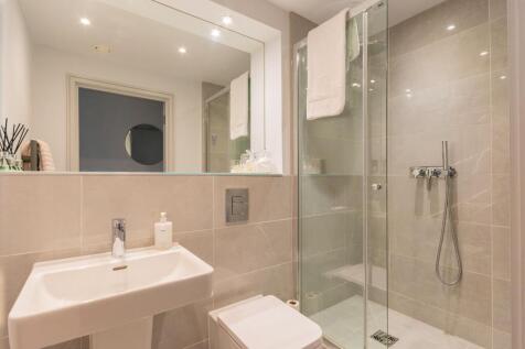 0F1HRE - Ensuite A.jpg